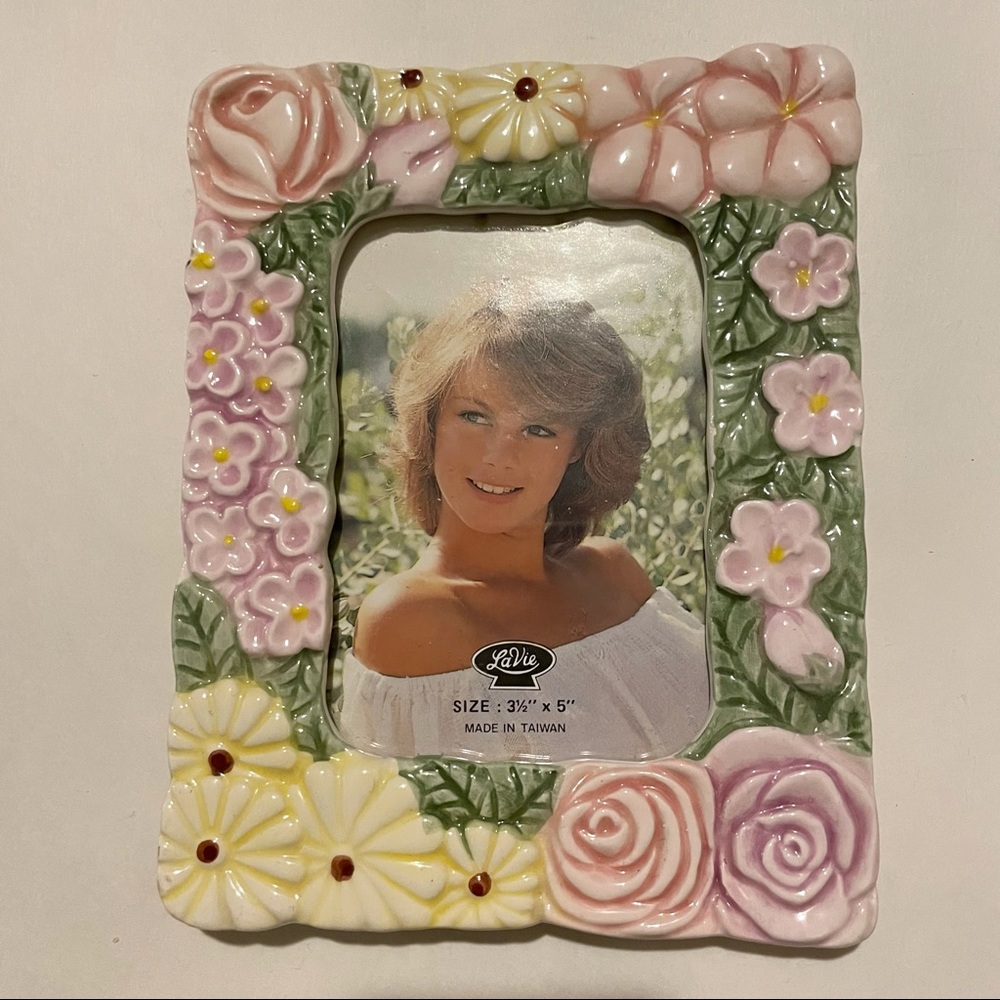 Vintage LaVie ceramic photo frame. Painted floral motif
